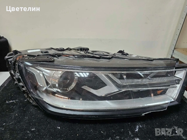 Десен фар Audi Q7 4M десен фар ауди Кю7 4м, снимка 2 - Части - 54488374
