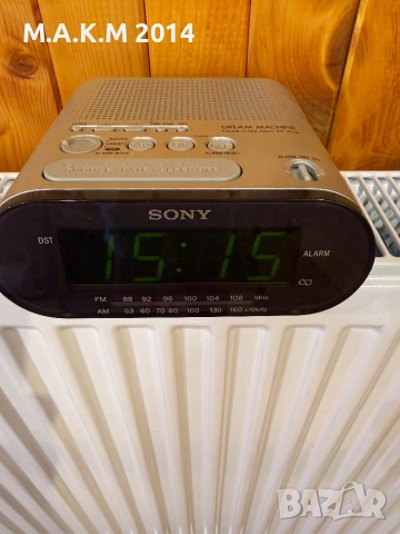 Радиочасовник Sony