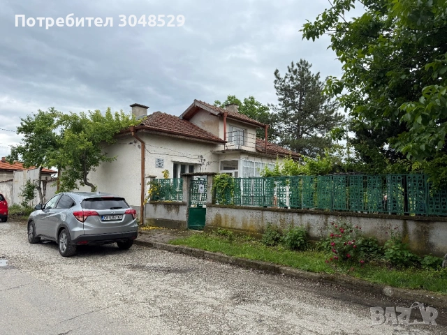 Продавам къща гр. Долни Дъбник