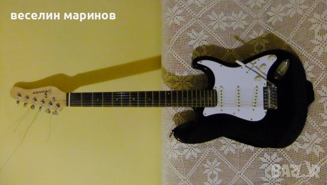 Продавам нова ел.китара AXMAN 75633 с усилвател AXMAN GA-10, снимка 2 - Китари - 54368731