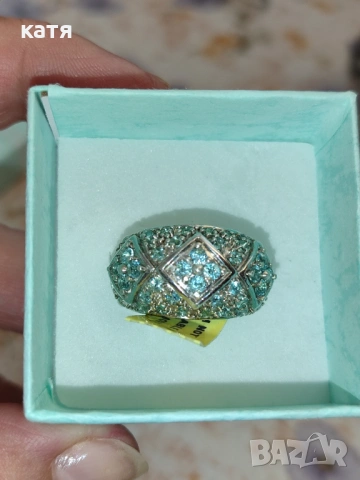 Уникален сребърен пръстен с естествени топази