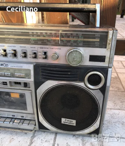 Радиокасетофон  Toshiba BomBeat 16 RT-8890S – за донор или части!, снимка 5 - Радиокасетофони, транзистори - 55618154
