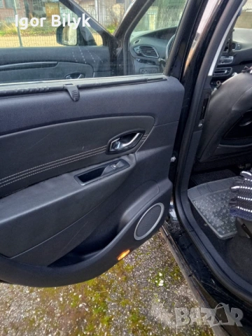 Renault Scenic 1.5dci, снимка 6 - Автомобили и джипове - 54768782