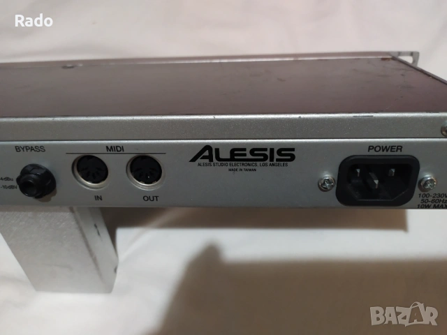 Продавам вокален ефект "Alessis Akira", снимка 7 - Други - 54051781