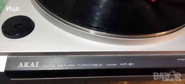Akai AP-81 грамофон, отличен външен вид.