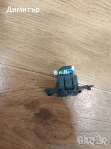 Розетка Legrand RJ45 UTP, снимка 3 - Други машини и части - 54213831
