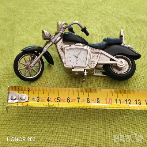 Часовник миниатюра мотор Chopper, Pierre Cardin. , снимка 6 - Други - 55391809