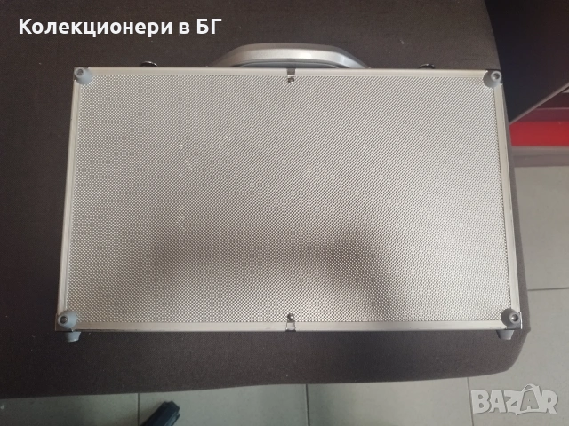 АЛУМИНИЕВ КУФАР CARGO L6 /Leuchtturm/ - ВИЖ ОПИСАНИЕТО , снимка 3 - Нумизматика и бонистика - 54957117