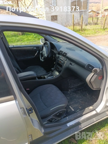 Mercedes Benz C220, снимка 6 - Автомобили и джипове - 55195226