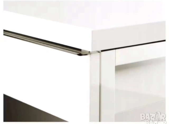 Ikea besta burs , бял гланц Бюро , тоалетка, снимка 2 - Бюра - 54485255