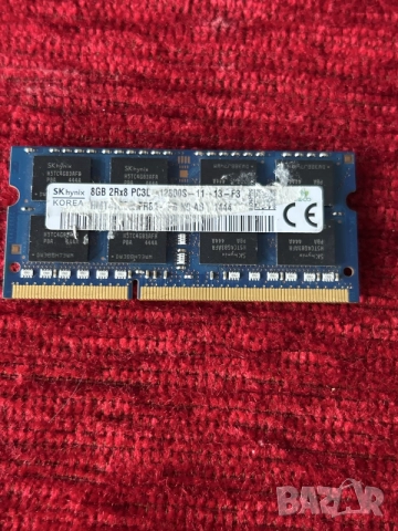 SK Hynix 8GB DDR3L PC3L-12800S с честота 1600MHz.