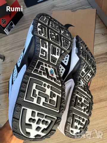 Нови Оригинални бяло/черни  маратонки Nike Air Max Sunder ! 37,5 н, снимка 4 - Маратонки - 54730495