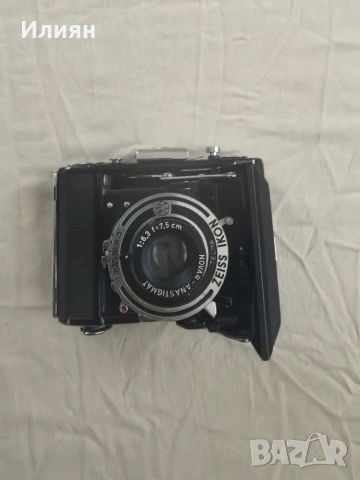 Фотоапарат , снимка 2 - Антикварни и старинни предмети - 54706874