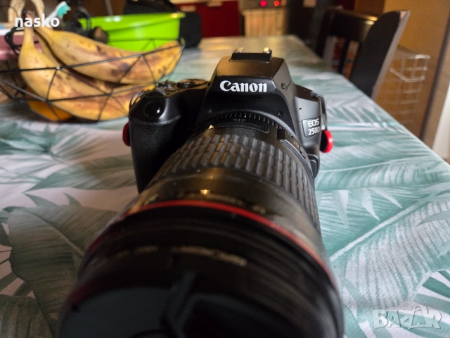 Canon EOS 250D камера тяло, снимка 2 - Камери - 54772796