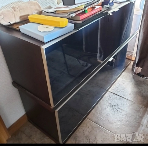 Продава масивни шкафове, вратички синьо огледално стъкло, производство Италия, цената е за 1бр., снимка 3 - Секции и витрини - 55041080