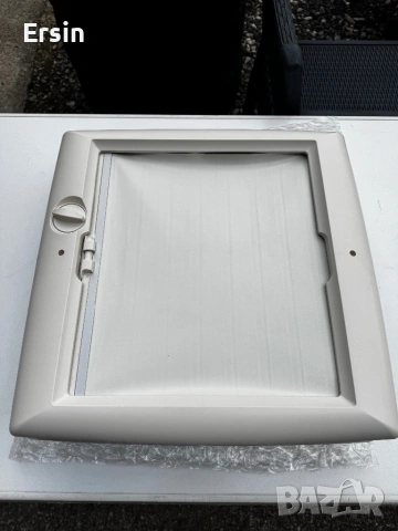 Люк с Вентилатор Thule Omnivent 12V С монтажен размер : 40/40 , снимка 5 - Къмпинг мебели - 54197083