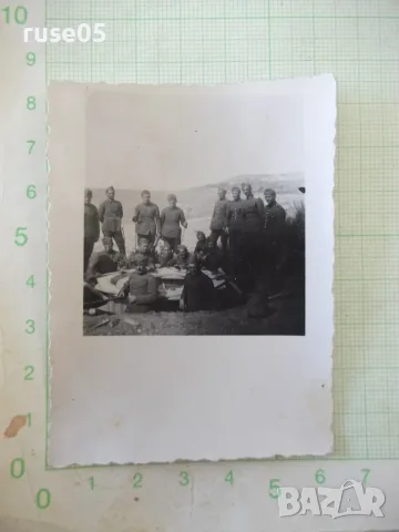 Снимка на войници около кофража стара - 2