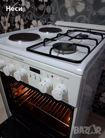 Комбинирана Готварска Печка Electrolux, снимка 10 - Печки, фурни - 54282826