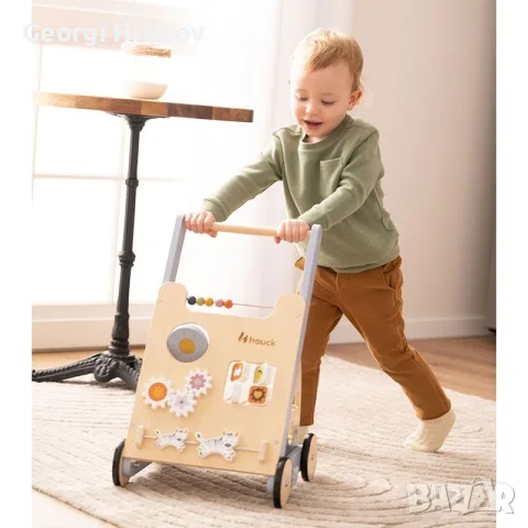 Проходилка и играчка за бутане Hauck Learn to Walk Дървена, с активити център

