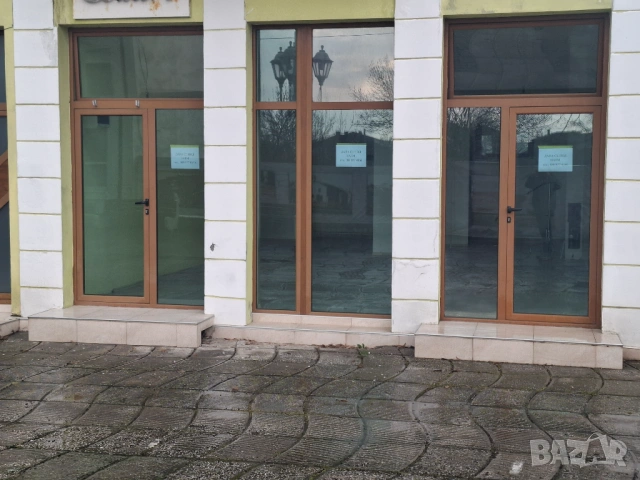 Магазин Офис Търговски Обект 40кв.м. или 80кв.м.под Наем Идеален Център гр.Каварна, снимка 4 - Магазини - 52451264