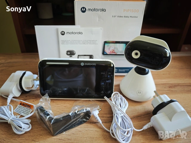 Motorola PIP1500 видео бебефон с голям 5-инчов HD дисплей 