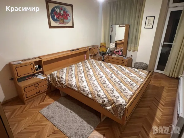Продавам спалня с гардероб, нощни шкафчета и огледало, снимка 5 - Гардероби - 55683629