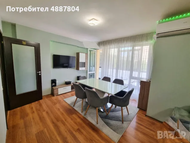 Продава се просторен тристаен апартамент в кв. Зорница, Бургас, снимка 2 - Апартаменти - 55359362