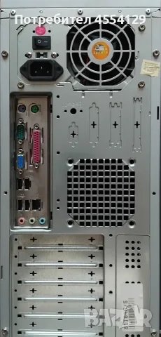 Ретро компютър с Windows XP, снимка 2 - За дома - 55493360