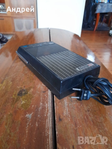 Стар касетофон Hitachi TRQ-258, снимка 4 - Антикварни и старинни предмети - 54070382