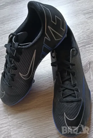 Обувки за футбол - Adidas и Nike 