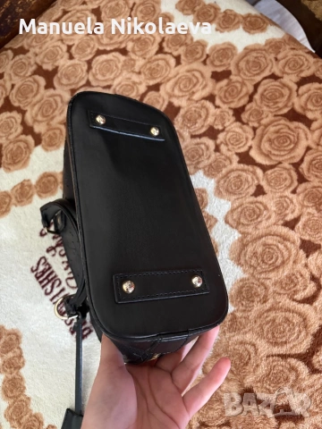 Продавам дамска чанта Louis Vuitton, снимка 5 - Чанти - 54137673