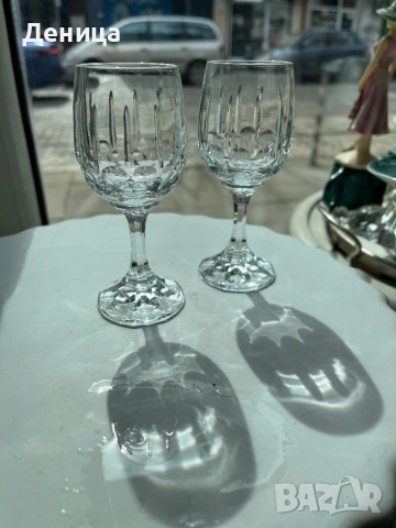 Две кристални бонбончета⚜️ Вместимост-80 мл на око и височина-12 см Цена-10€, снимка 2 - Чаши - 54047977