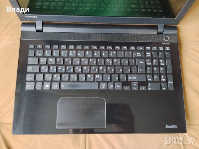 Toshiba Satellite L50-C 4ядрен Intel Pentium нова батерия , снимка 2 - Лаптопи за дома - 54267505
