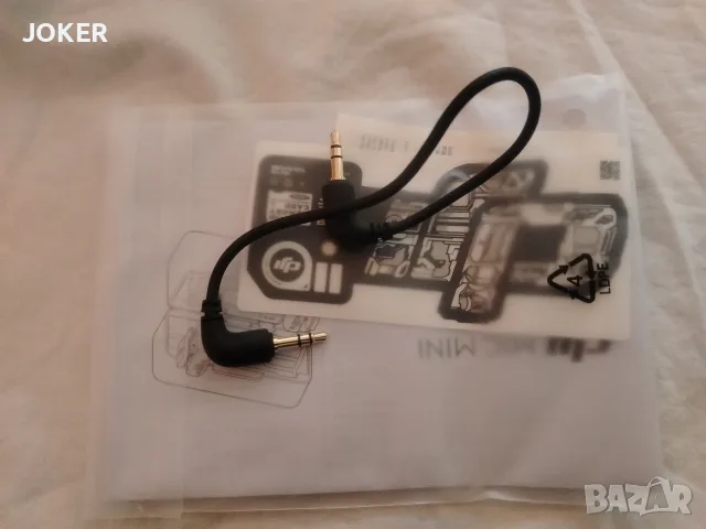 DJI Mic Mini – 2 предавателя + приемник + заряден кейс, пълен комплект, снимка 3 - Микрофони - 55601322