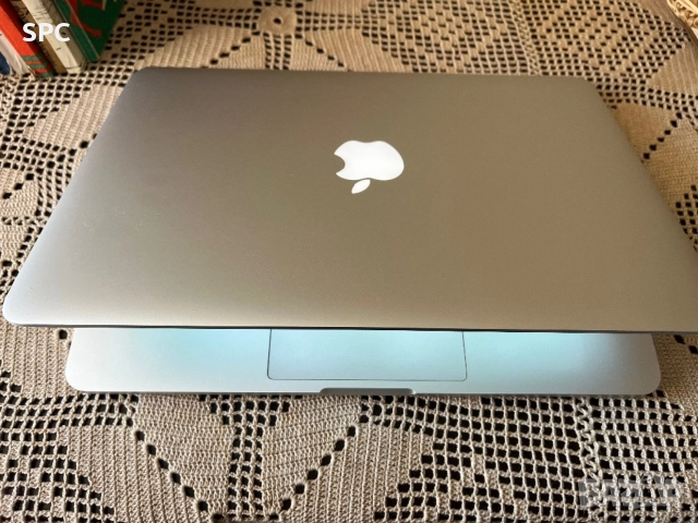 Mac book pro 13 intel iris , снимка 2 - Лаптопи за дома - 54586060