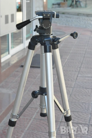 Трипод, статив за камера Hitachi VK-CS 57, снимка 7 - Чанти, стативи, аксесоари - 54977662