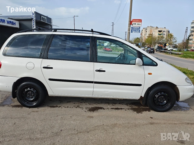 Seat Alhambra 1.9 TDi, снимка 3 - Автомобили и джипове - 54423709