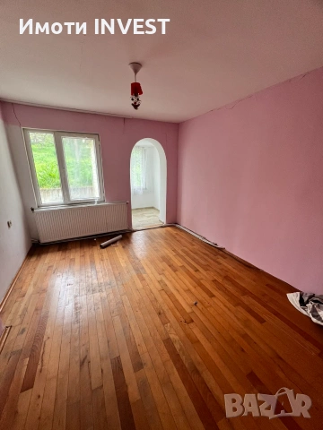 Ремонтирана къща в гр. Омуртаг до Еконт, снимка 12 - Къщи - 55099728
