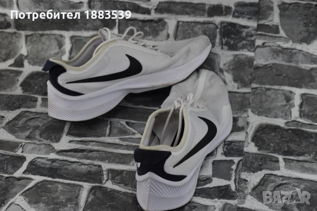 маратонки Nike 45 номер, снимка 3 - Спортни обувки - 54462624