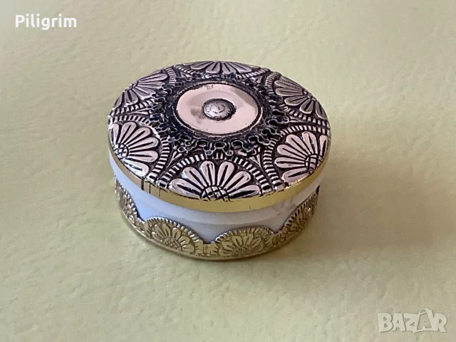 Джобна кутия за хапчета (pill box), 1950 г., Западна Германия.