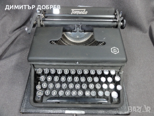 СТАРА РЕТРО ПРЕНОСИМА ПИШЕЩА МАШИНА TORPEDO 18