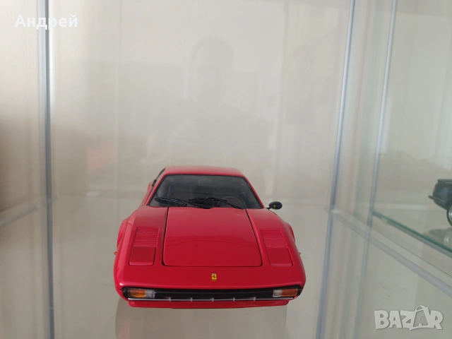 Ferarri 308 GTB, Kyosho !:18, снимка 4 - Колекции - 55204383