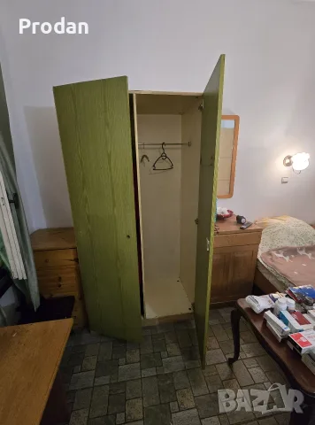 Зелен гардероб 100 x 60 x 195 см, снимка 2 - Гардероби - 55440806