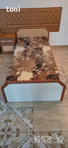 Продавам 2бр. легла 80/190 с еднолицеви матраци