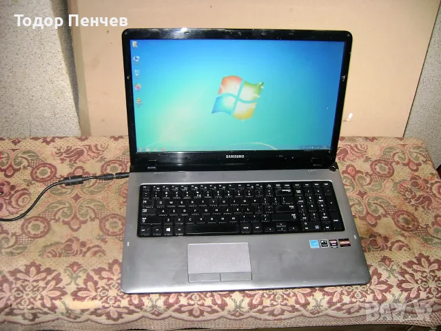 Samsung 17 инча, DualCore, 4 GB RAM, 320 GB HDD, снимка 4 - Лаптопи за дома - 55438959