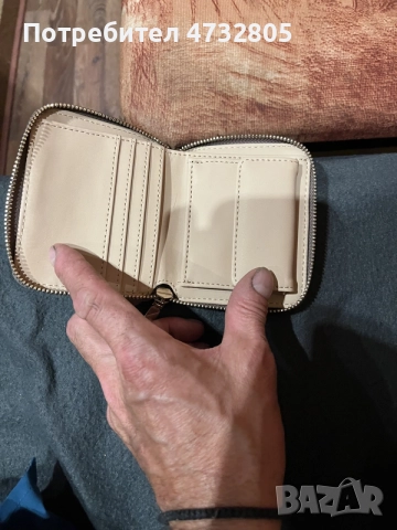 Дамско портмоне GUESS – оригинален дизайн, снимка 3 - Портфейли, портмонета - 55212438