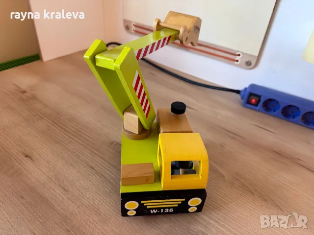 Детска играчка дървен багер Wawa, снимка 3 - Коли, камиони, мотори, писти - 55422653