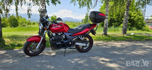 Продавам Kawasaki ZR-7
