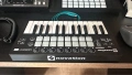 Nivation Launchkey mini midi controller, снимка 2