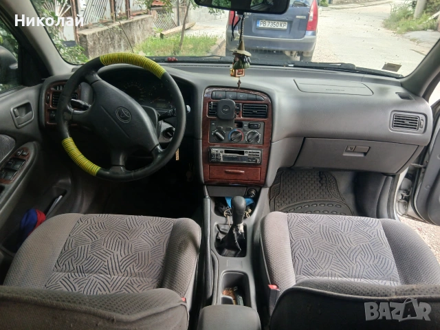 Toyota avensis 2000г, снимка 4 - Автомобили и джипове - 55221233